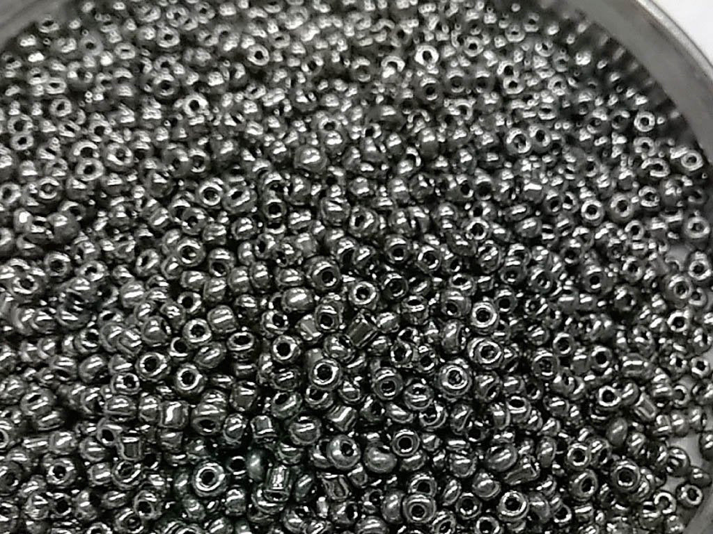 silver-opaque-round-rocaille-glass-seed-beads