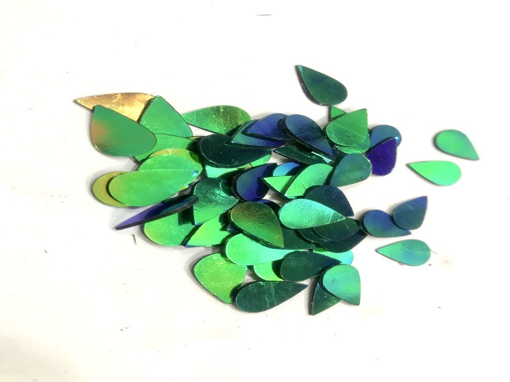 without-hole-rainbow-green-drop-plastic-sequins12-8mm