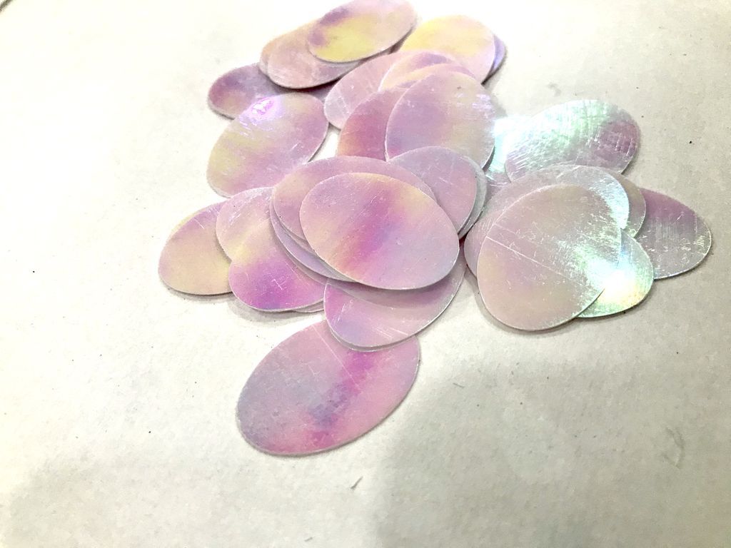without-hole-white-rainbow-oval-plastic-sequins25-18mm