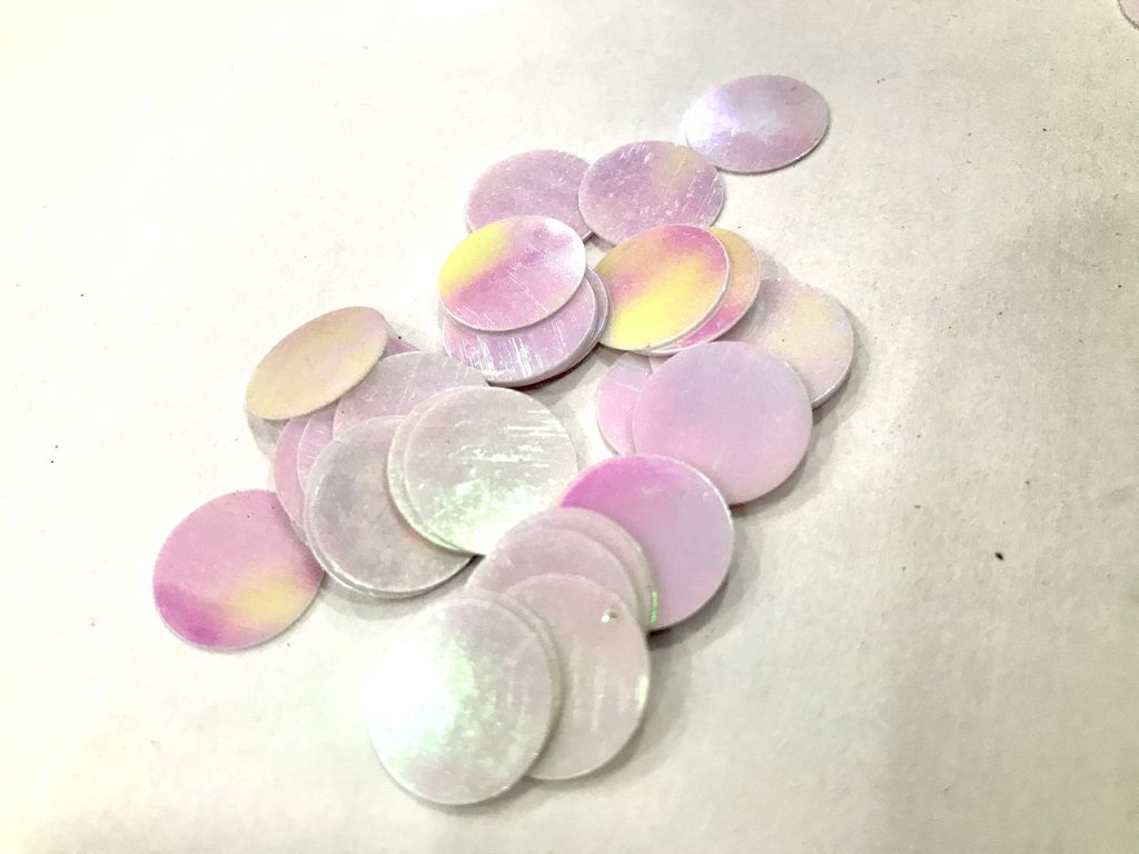 without-hole-white-rainbow-round-plastic-sequins13mm