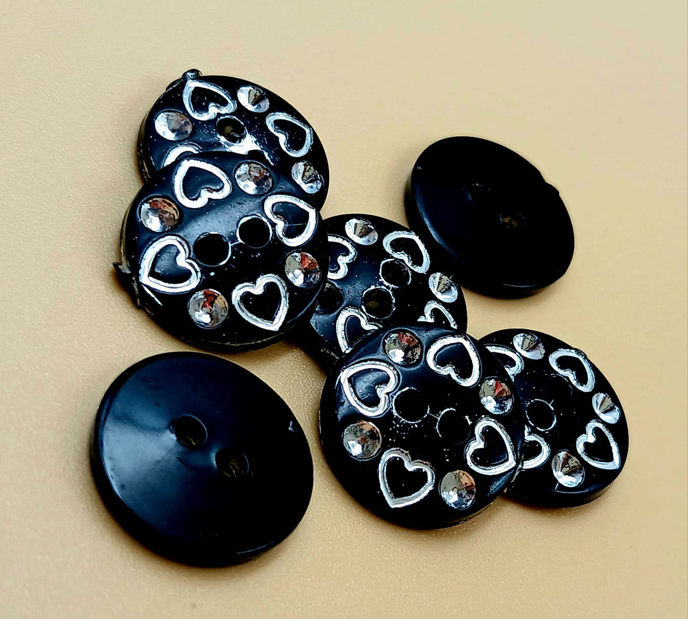 Black And Silver 20L Circular 2 Hole Acrylic Buttons