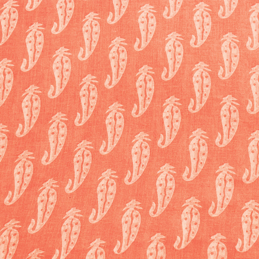 पीच पैस्ले प्रिंटेड कॉटन फ़ैब्रिक