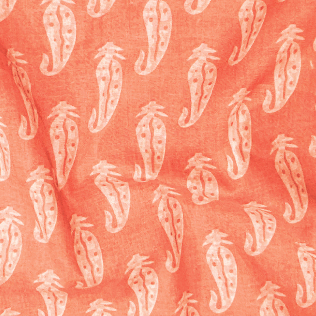 पीच पैस्ले प्रिंटेड कॉटन फ़ैब्रिक