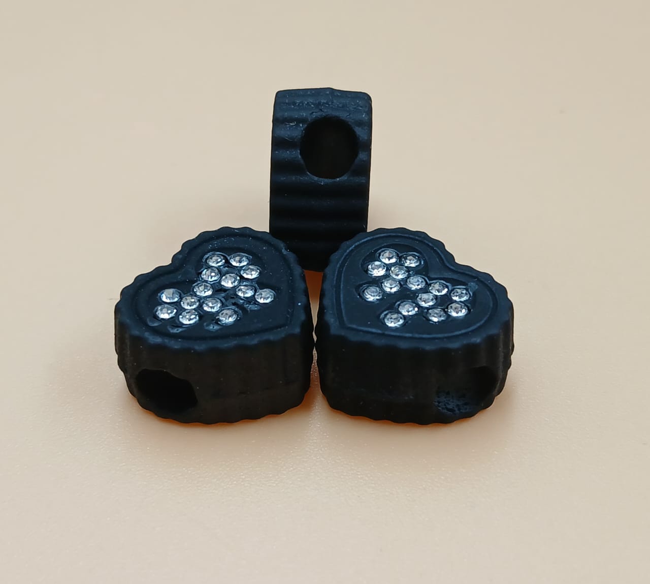 Black Heart Shape Plastic beads