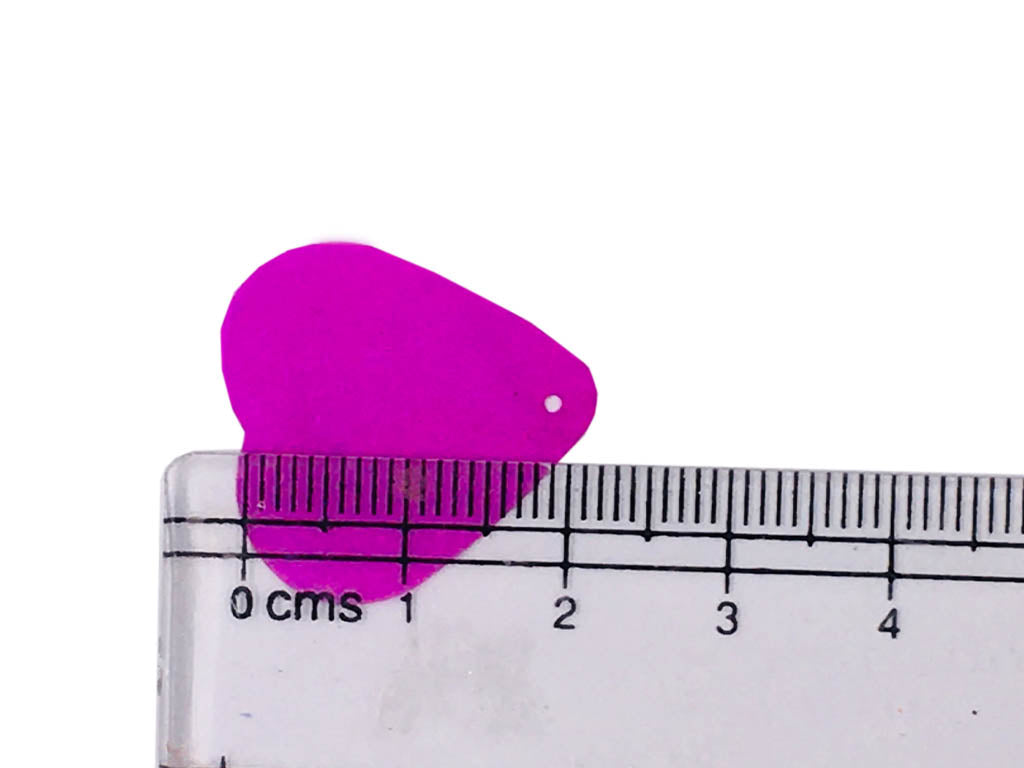 Magenta Heart 1 Hole Plastic Sequins