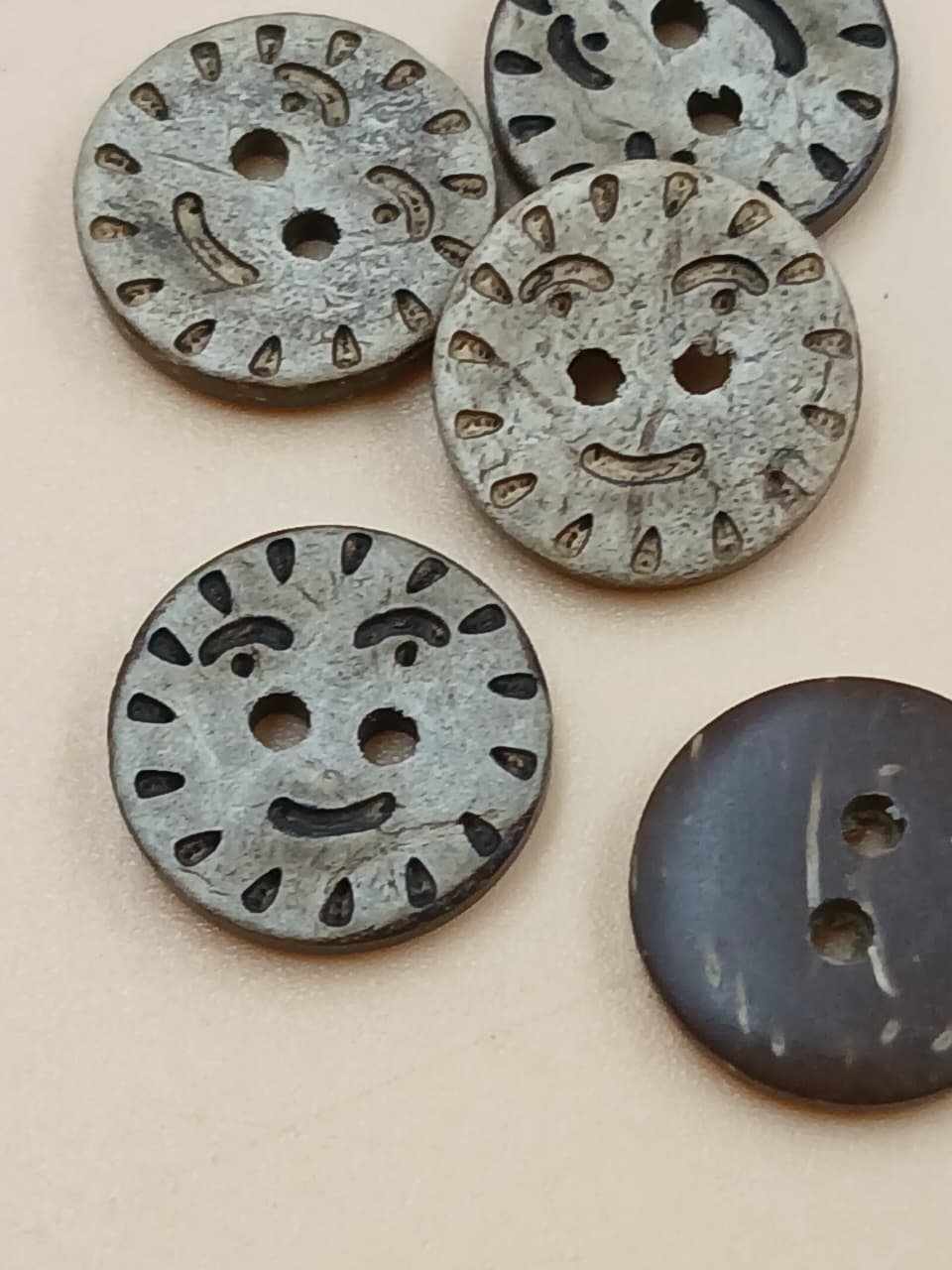 Beige Smile Printed 20L Circular 2 Hole Wooden Buttons