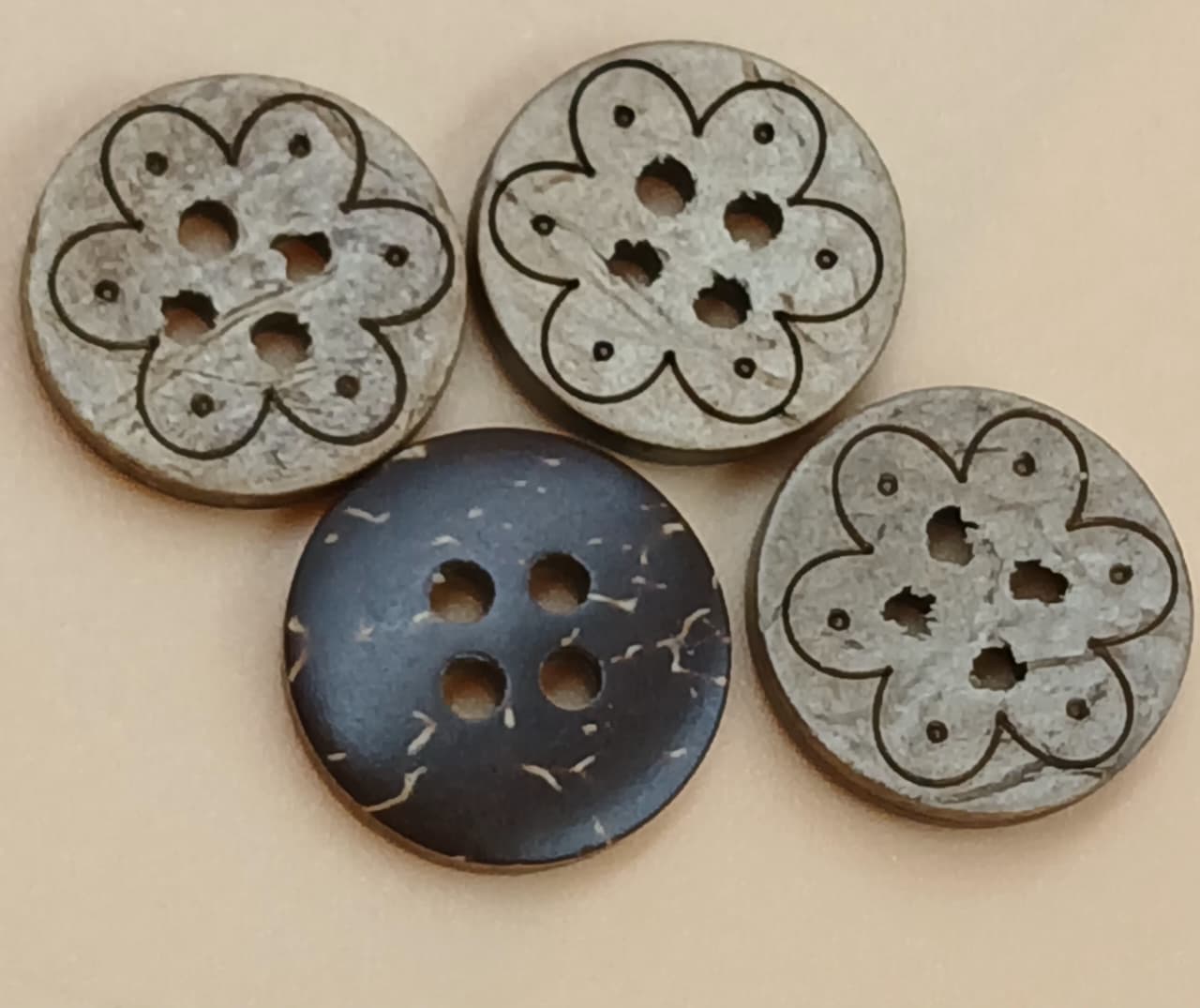 Beige Floral Printed 20L Circular 2 Hole Wooden Buttons