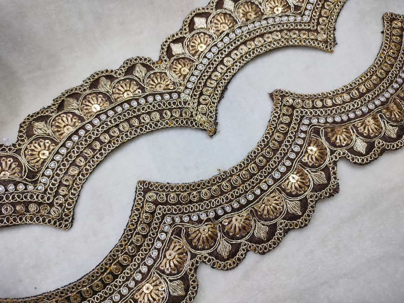 Brown Scalloped Embroidered Lace