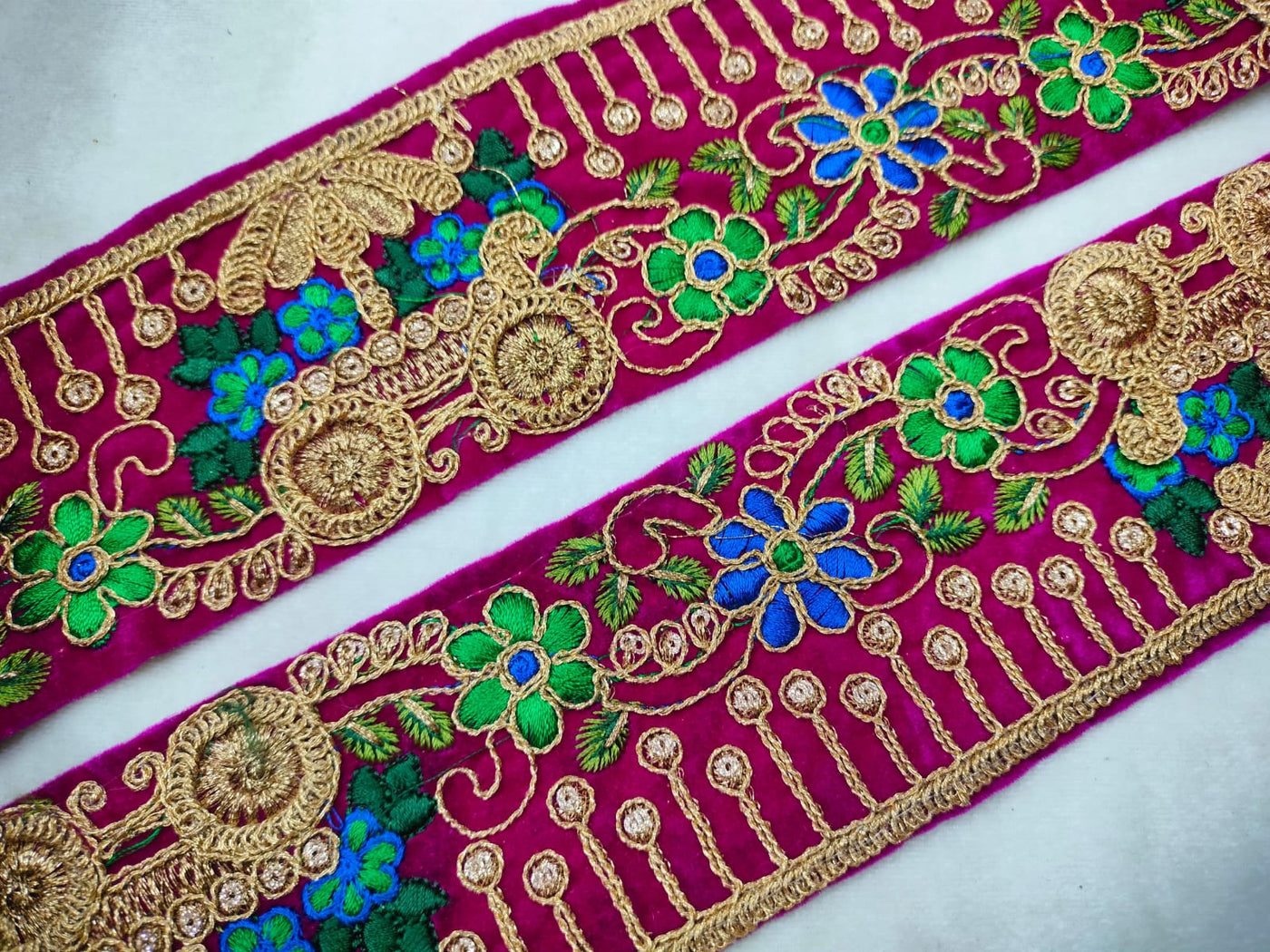 Multicolor Thread Embroidered Border