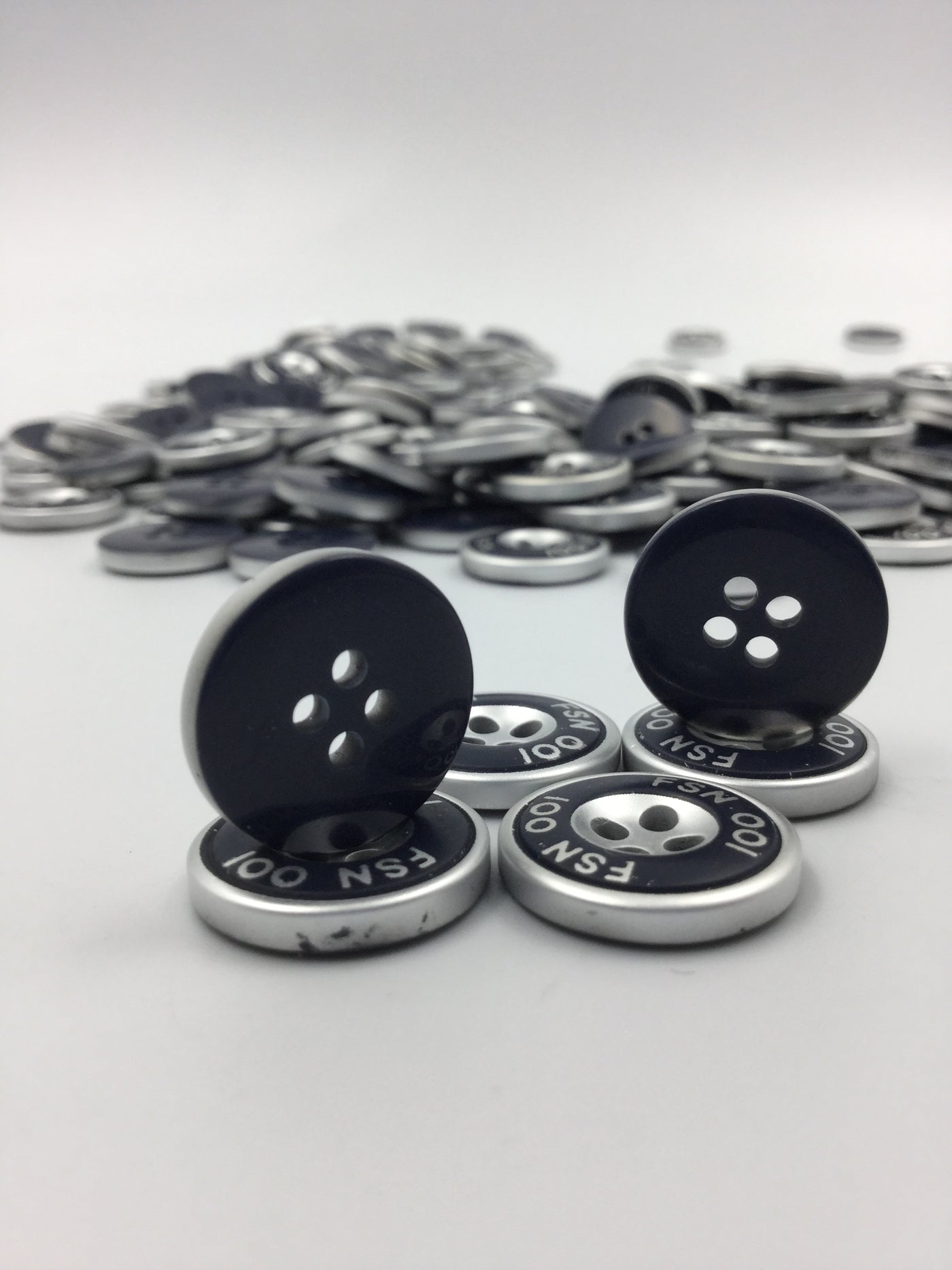 Black and Silver Four Hole Polyester Shining Shirt Buttons