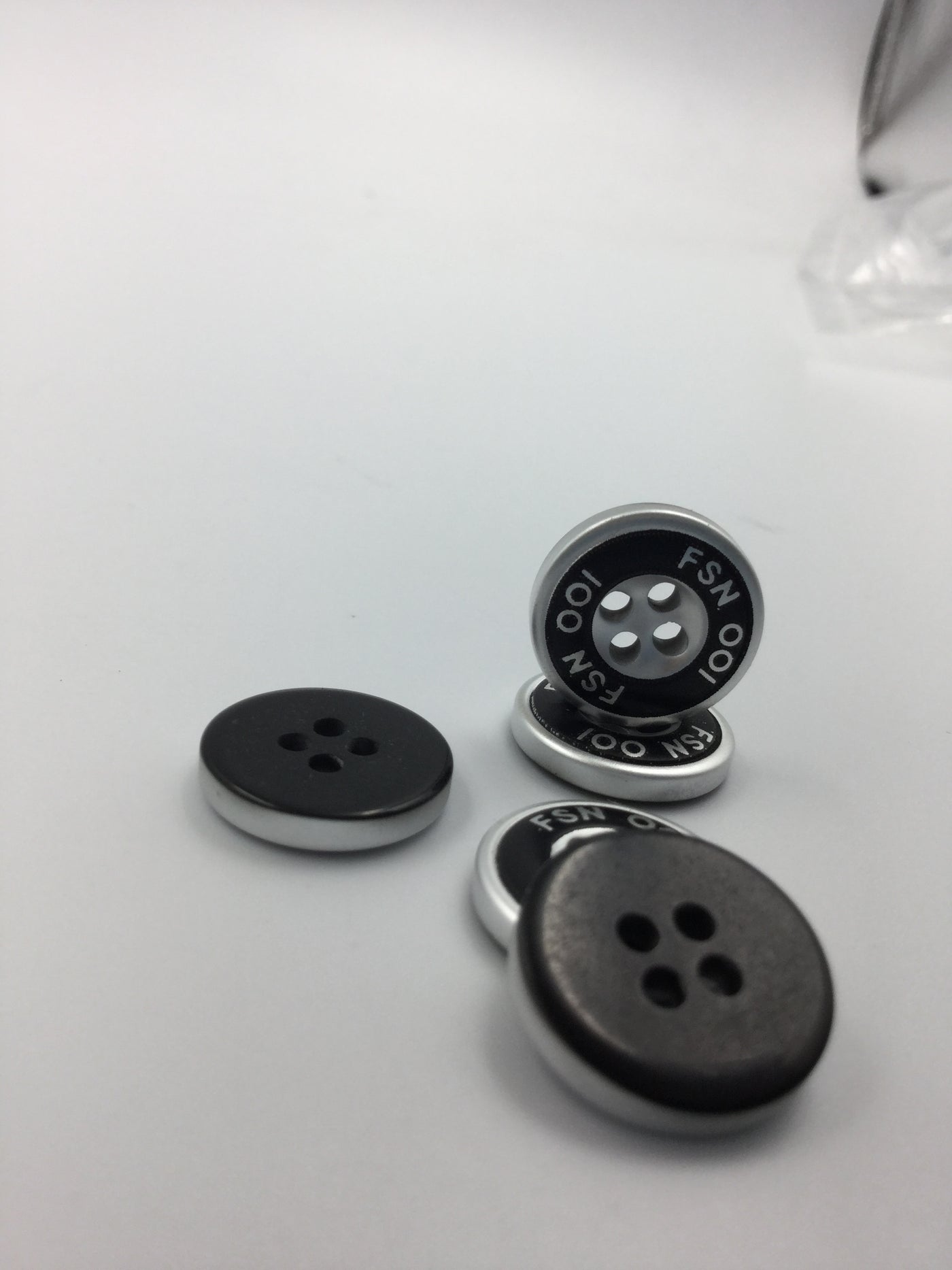 Black and Silver Four Hole Polyester Shining Shirt Buttons