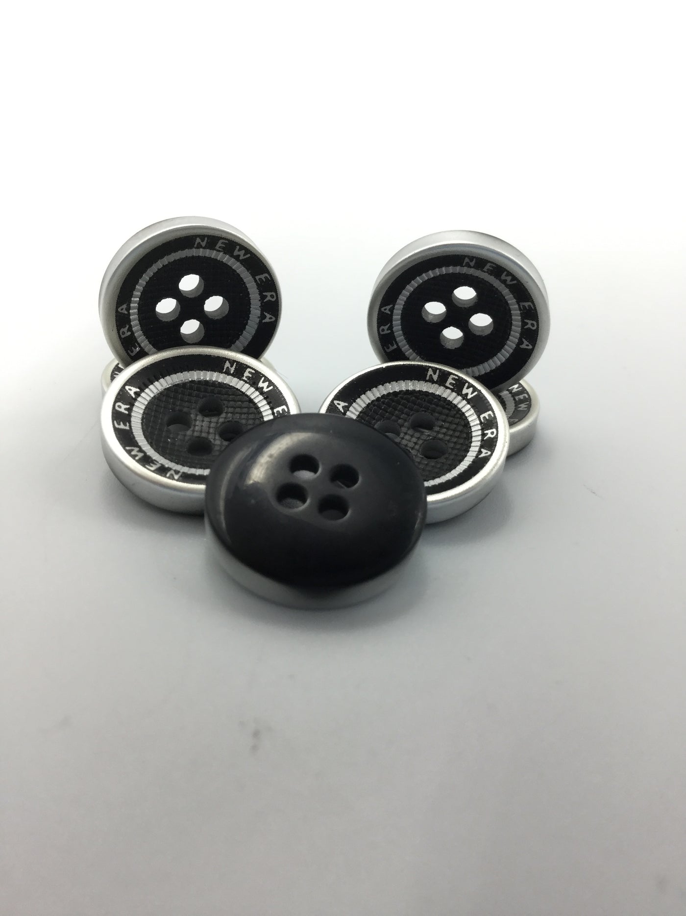 Black and Silver Four Hole Polyester Shining  Shirt Buttons 26L