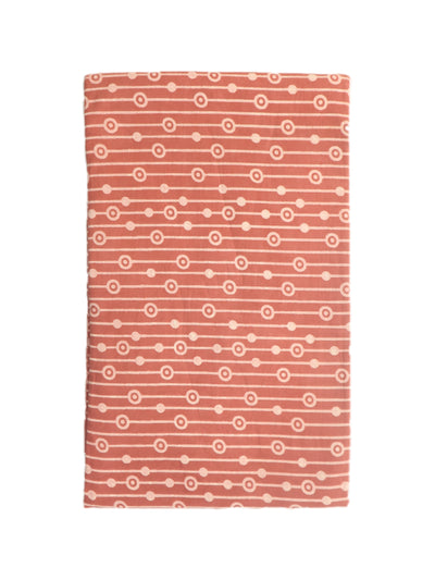 गाजरी लाल पट्टियाँ मुद्रित डब्बू प्रिंट सूती कपड़ा