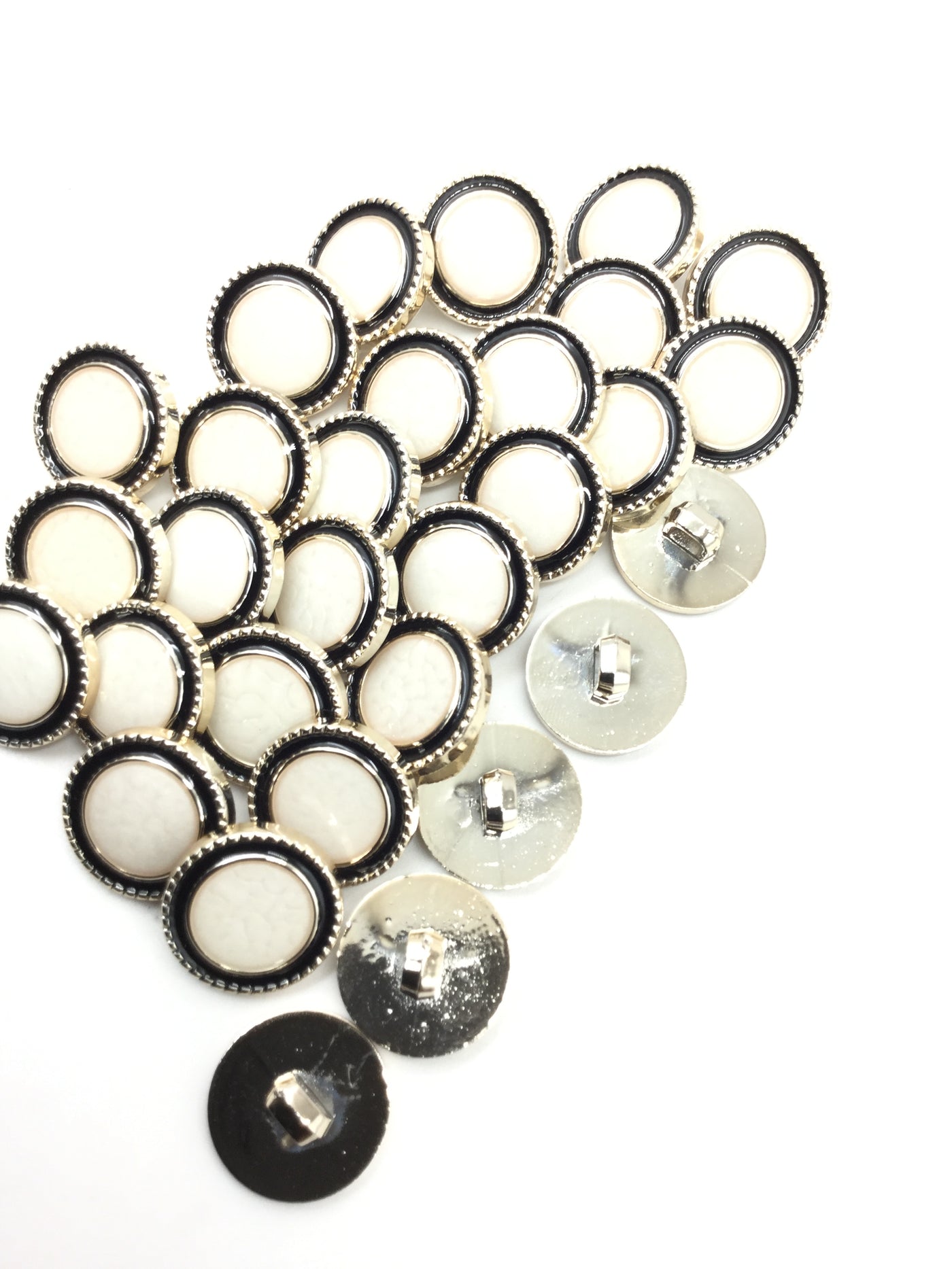 Multicolor Circular Plastic Buttons