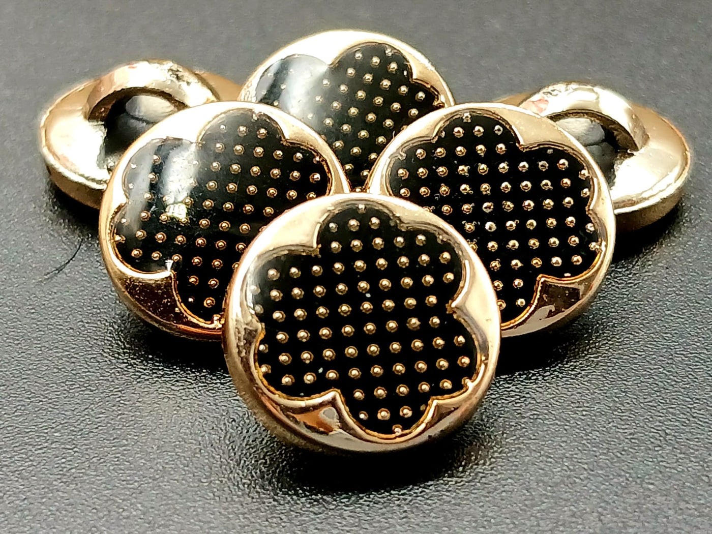Golden & Black Clover Luxe 20L Downhole Buttons