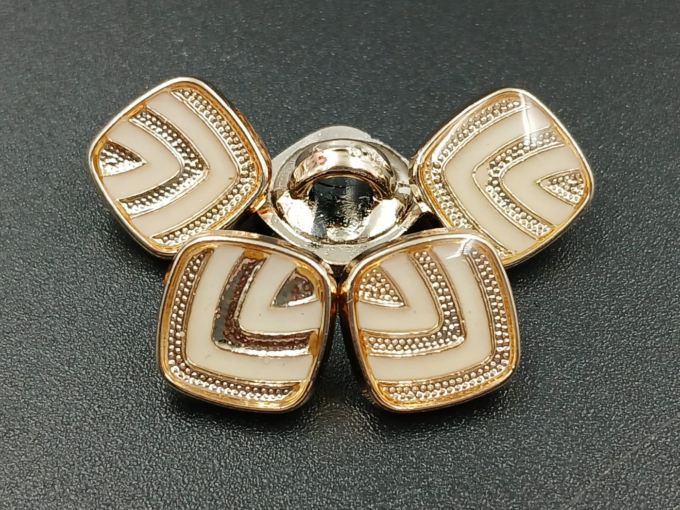 Golden Square 20L Downhole Polyester Button