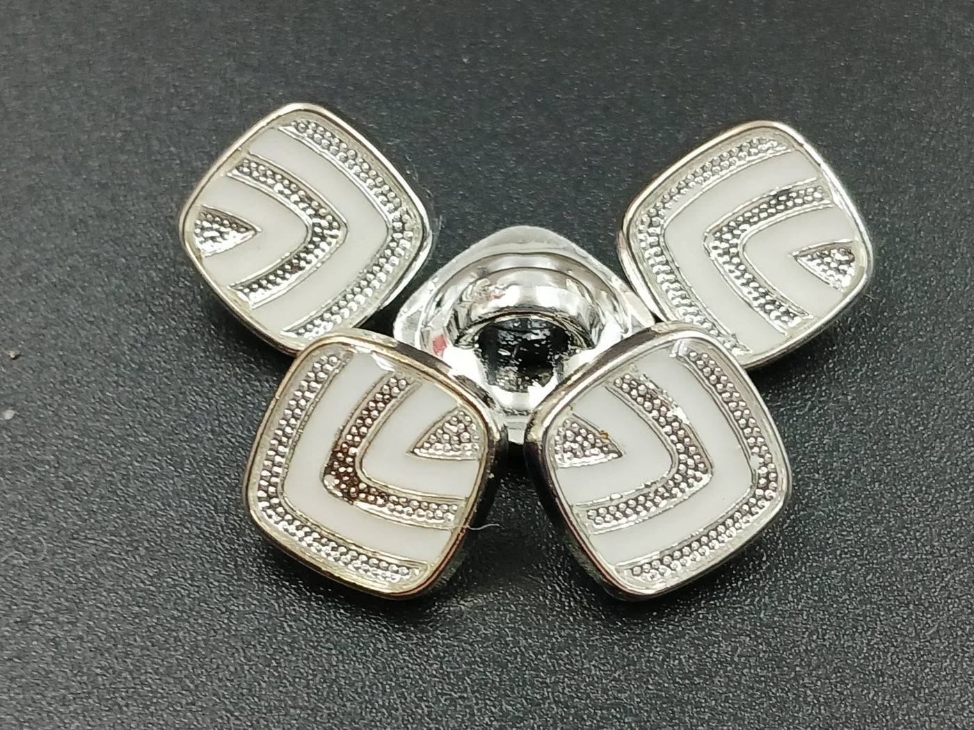 Silver Square 20L Downhole Polyester Button