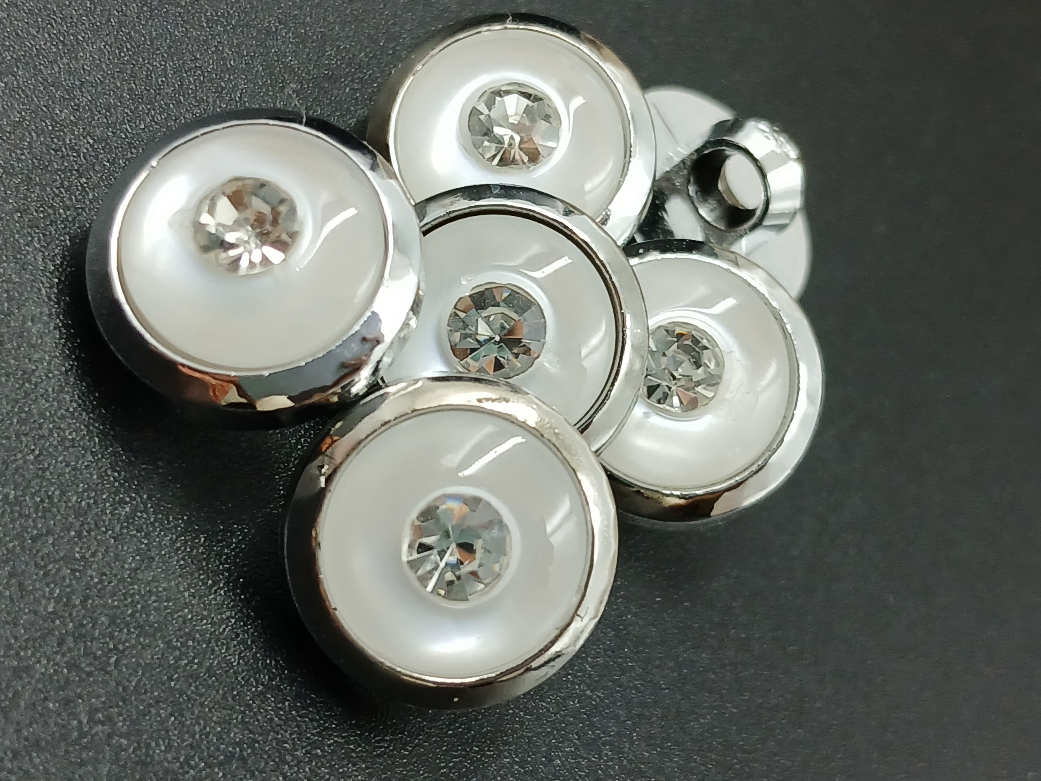 White & Silver Circular 20L Down Hole Polyester Buttons