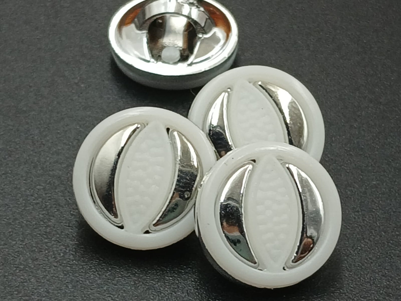 White And Silver Circular 20L Down Hole Polyester Buttons