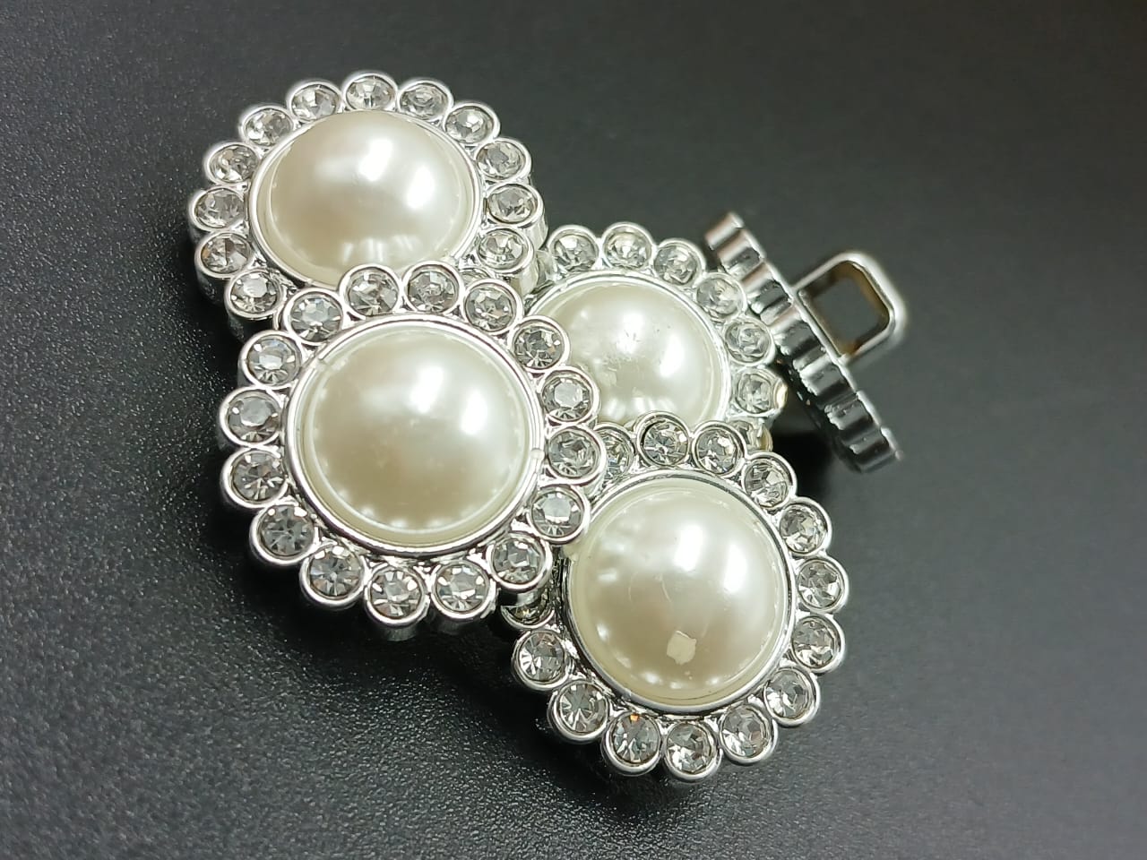 Silver With Pearl 28L Down Hole Polyester Buttons