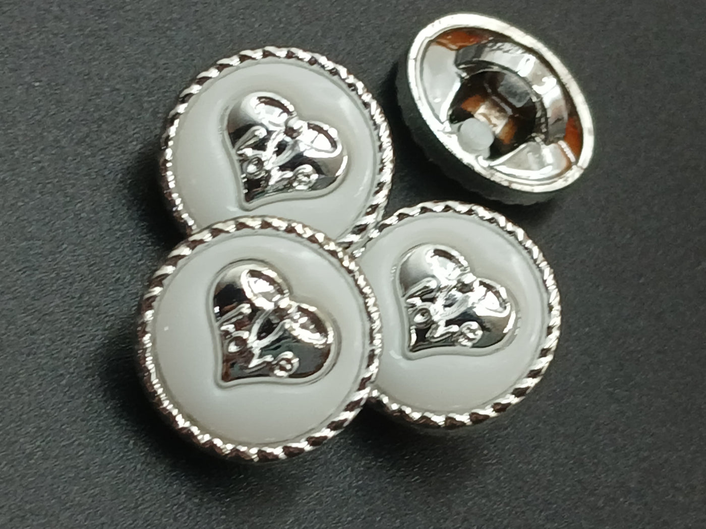 Silver colour 20l Downhole Plastic Buttons