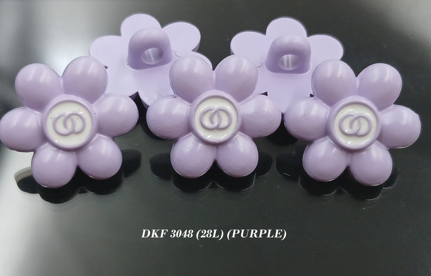 Purple Color Flower Shape Down Hole Polyester Buttons 28