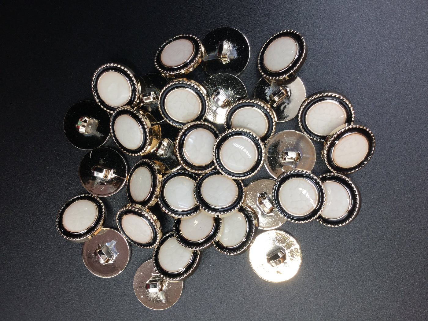 Multicolor Circular Plastic Buttons