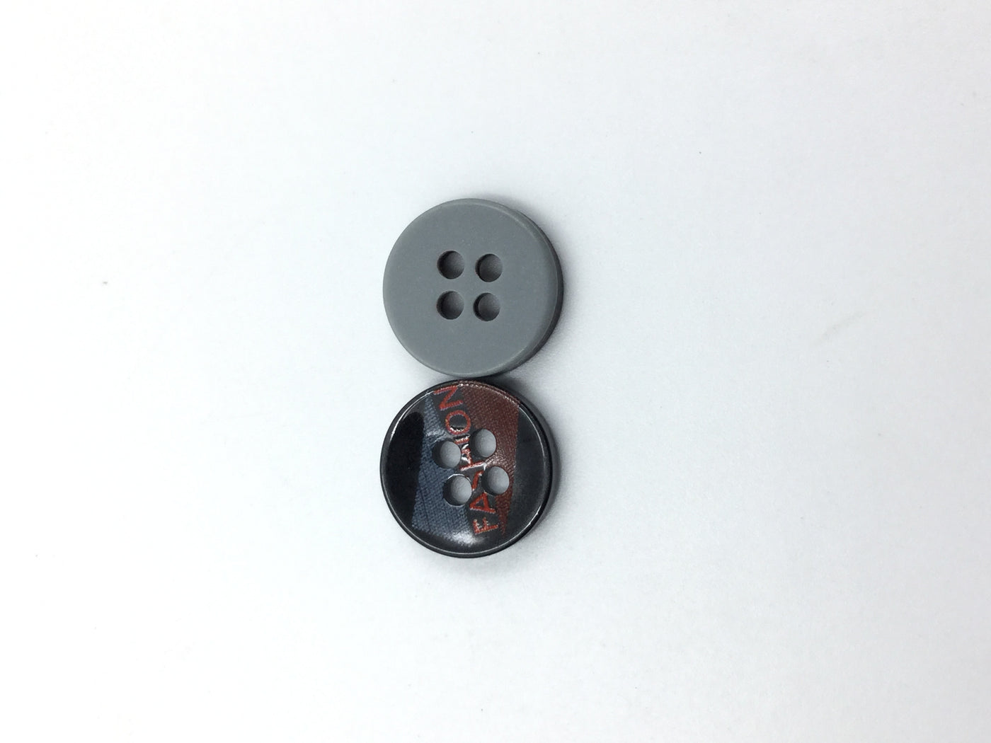 4-Hole Maroon Gray Circular Shirt Buttons