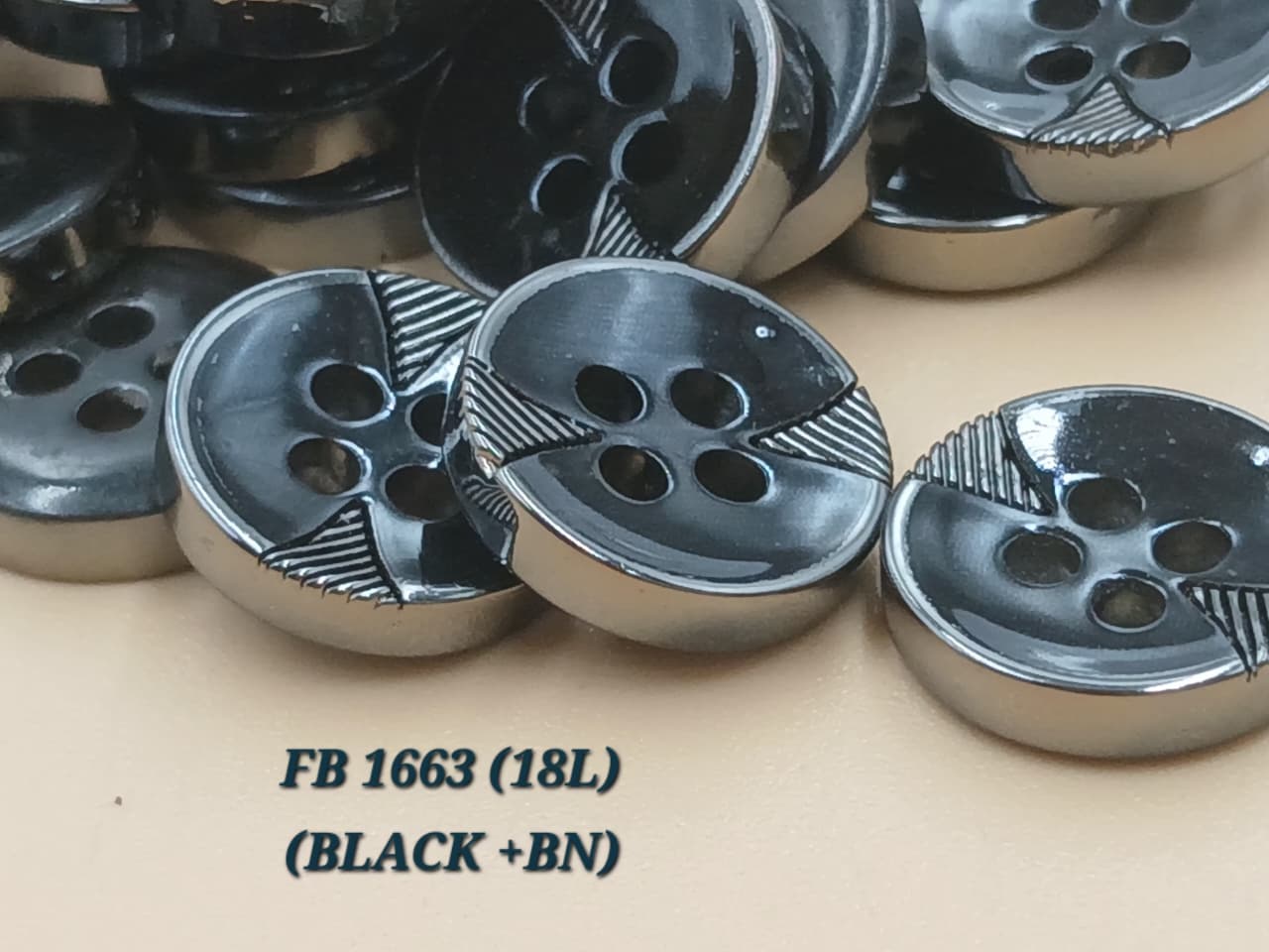 Black And Bn Circular 18L Four Hole Polyester Buttons