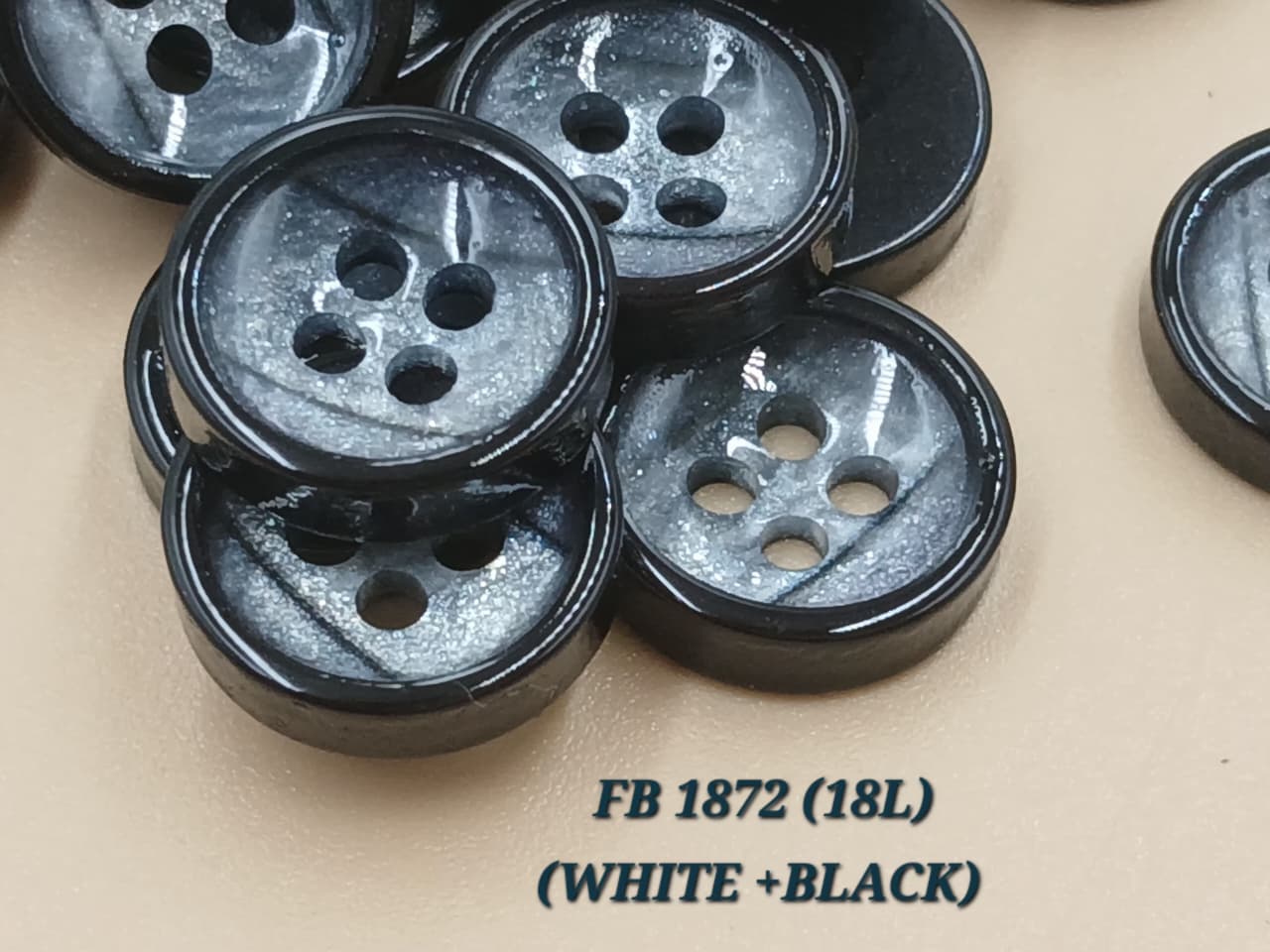 White And Black Circular 18L Four Hole Polyester Buttons