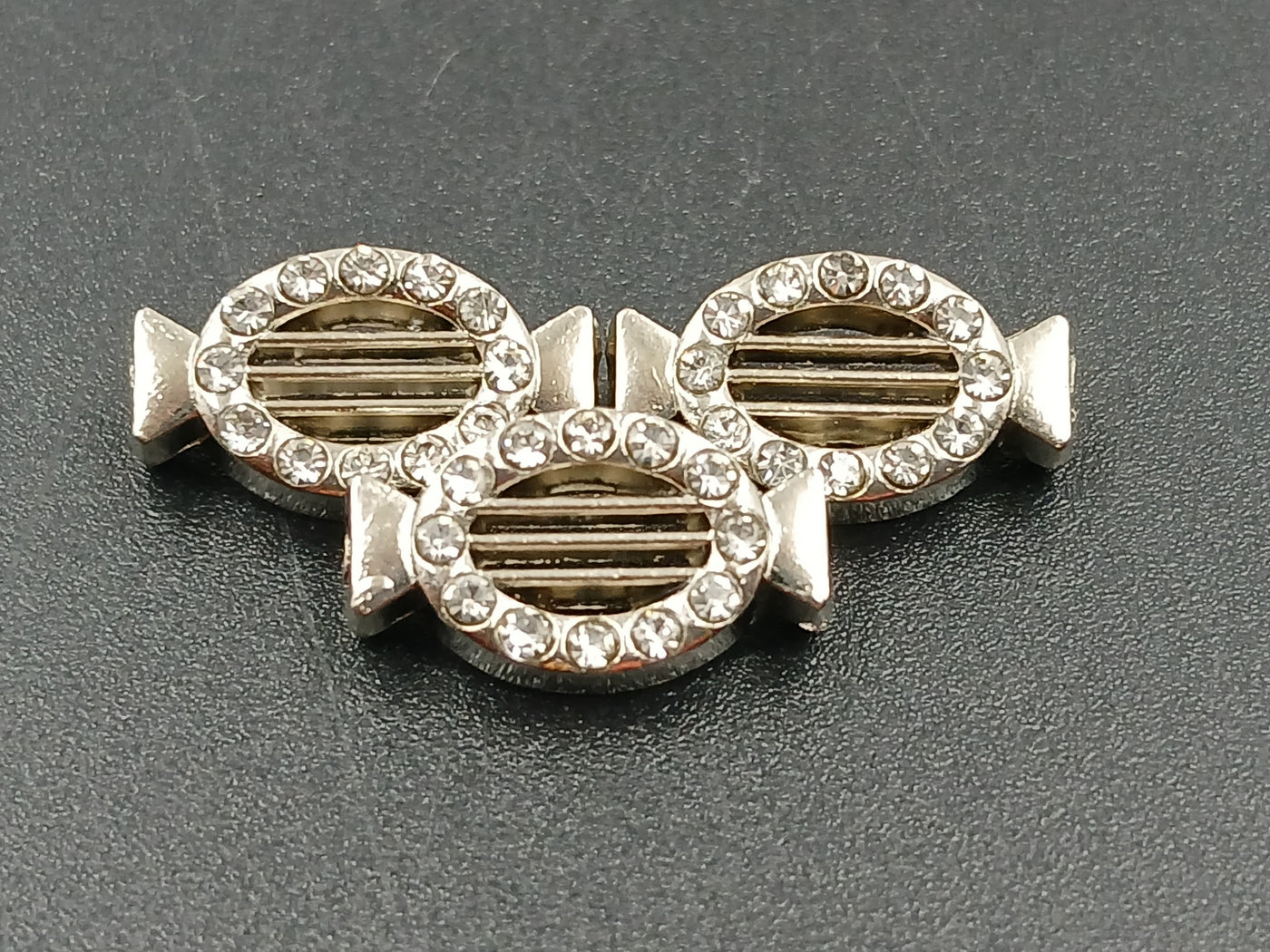 Nickle Stone Round Shape Badges