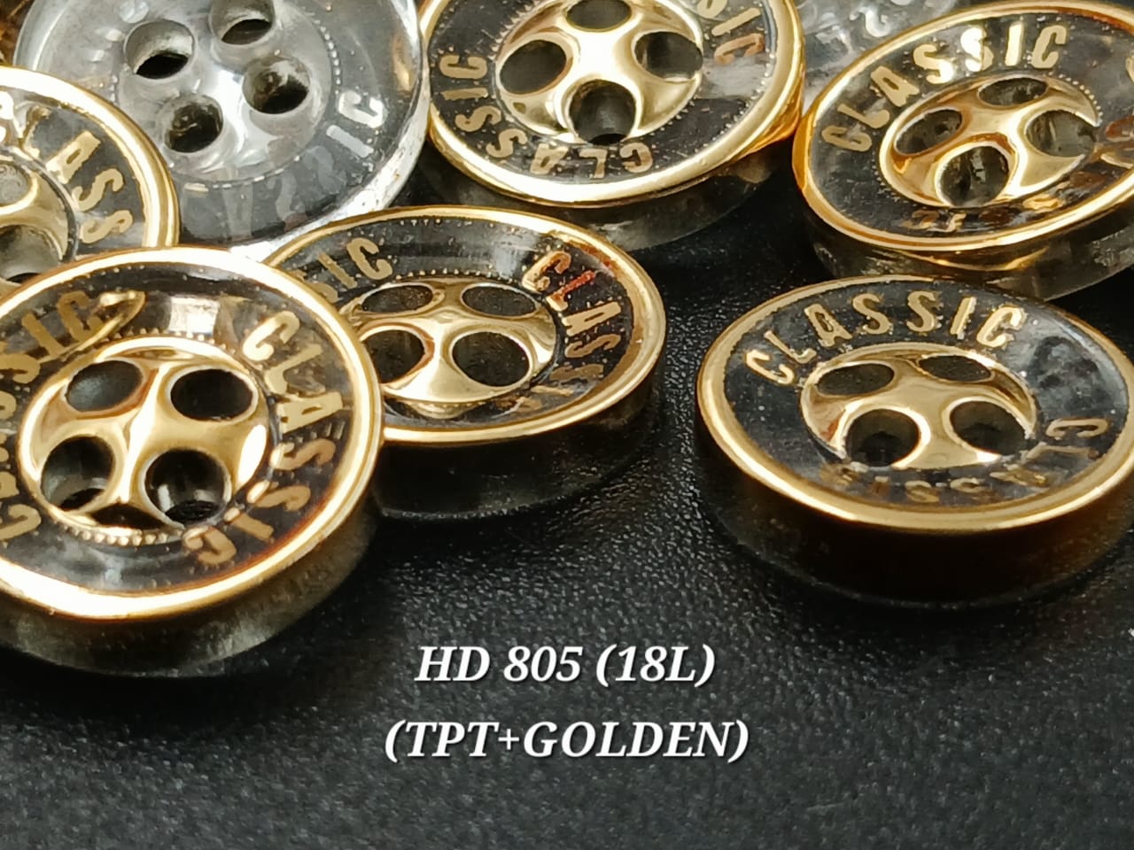 Luxe Gold-Rim Clear 18L 4Hole Button