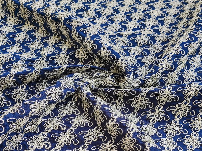 Blue & White Geometric Dori Silk Fabric (Wholesale)