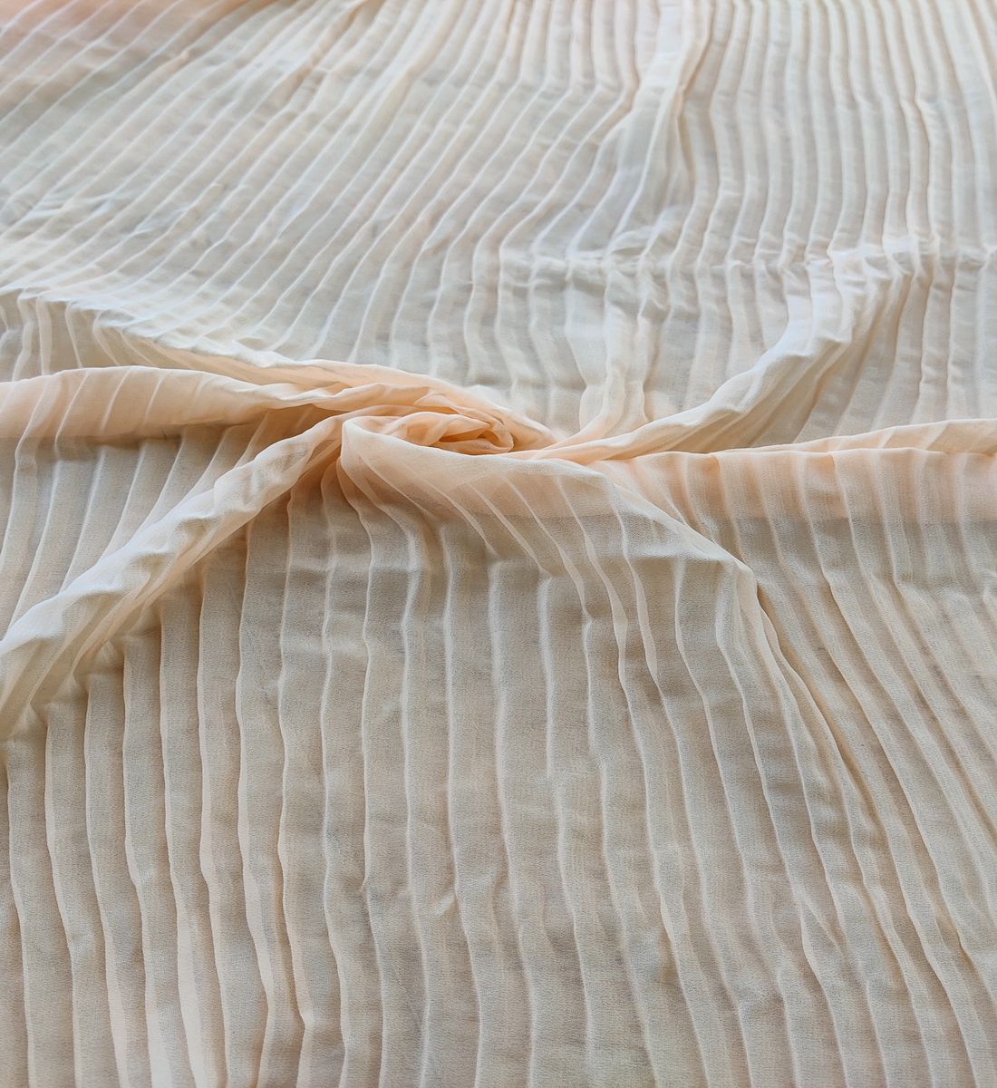 Precut Of 1.35 Meters Of Peach Stripes Pleated Georgette Fabric