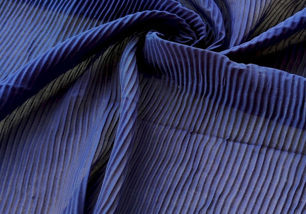 Precut Of 2.5 Meters Of Dark Blue Stripes Pleated Georgette Fabric