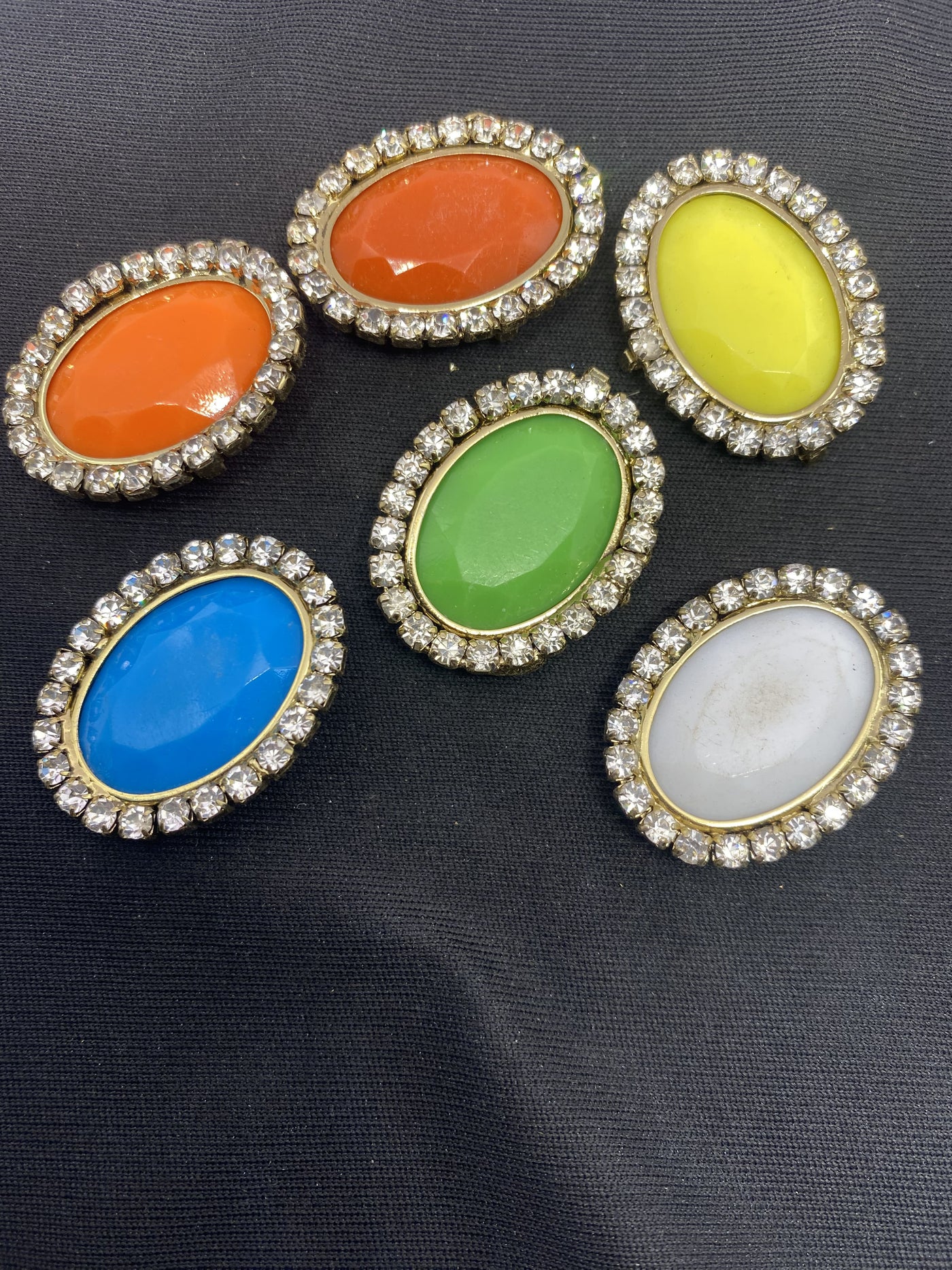 Multicolour Assorted Oval Designer Handcrafted Show Buttons