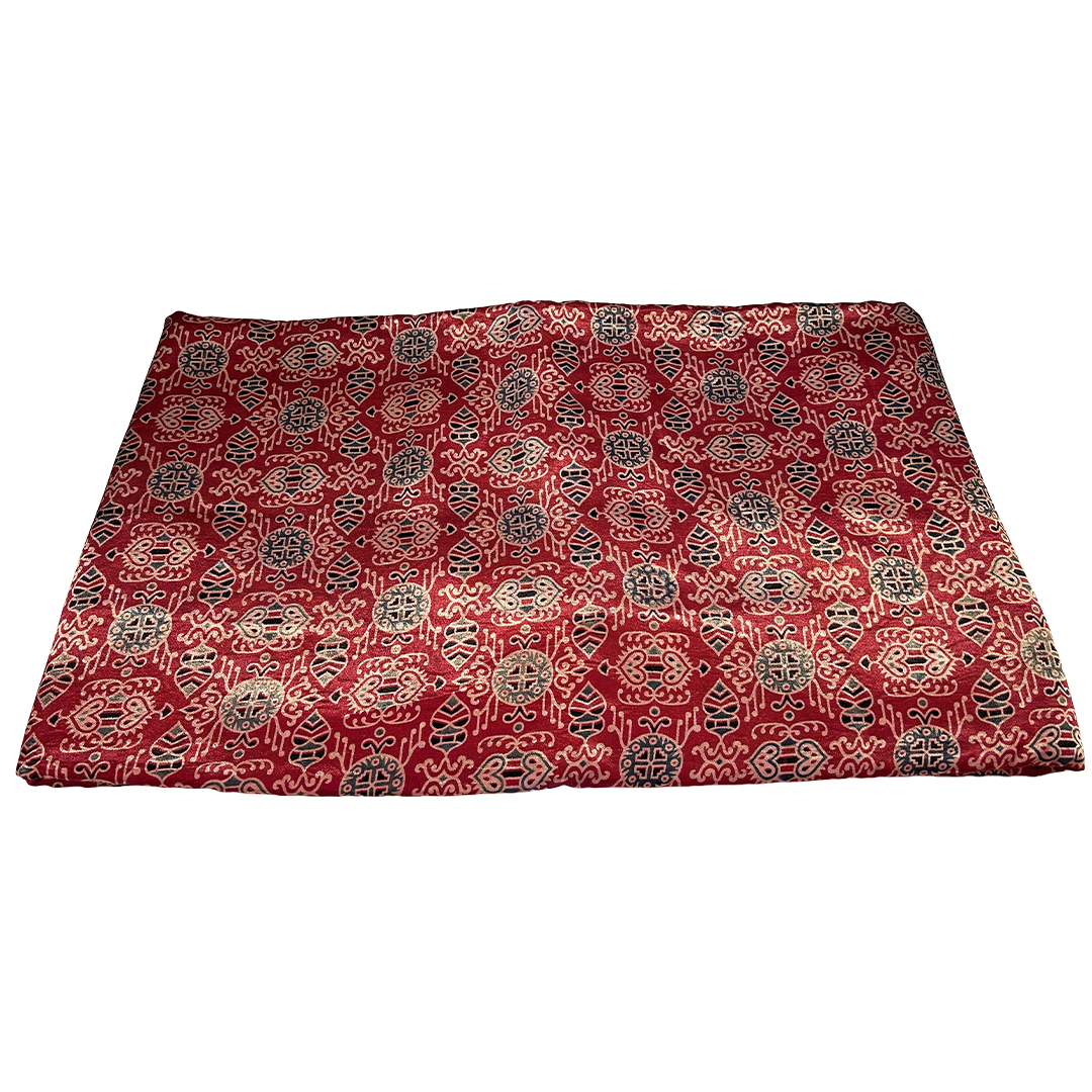मैरून पारंपरिक मुद्रित अजरख मशरू सिल्क कपड़ा