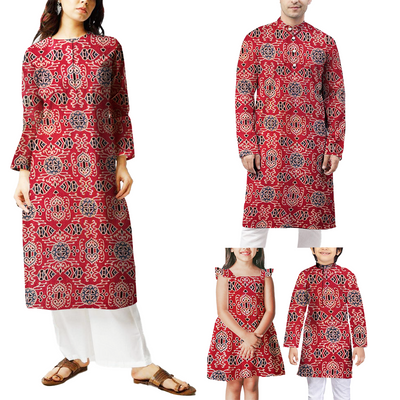 मैरून पारंपरिक मुद्रित अजरख मशरू सिल्क कपड़ा