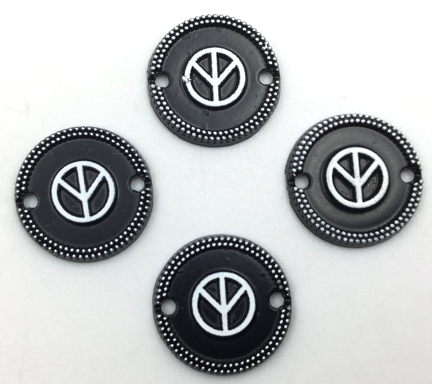 Black & White Round Shaped Metal Patches (Wholesale)