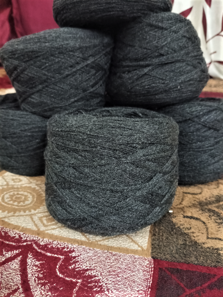 Dark Grey Wool Multi Threaded Yarn