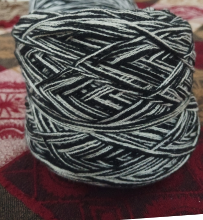 White & Black mixture Wool yarn