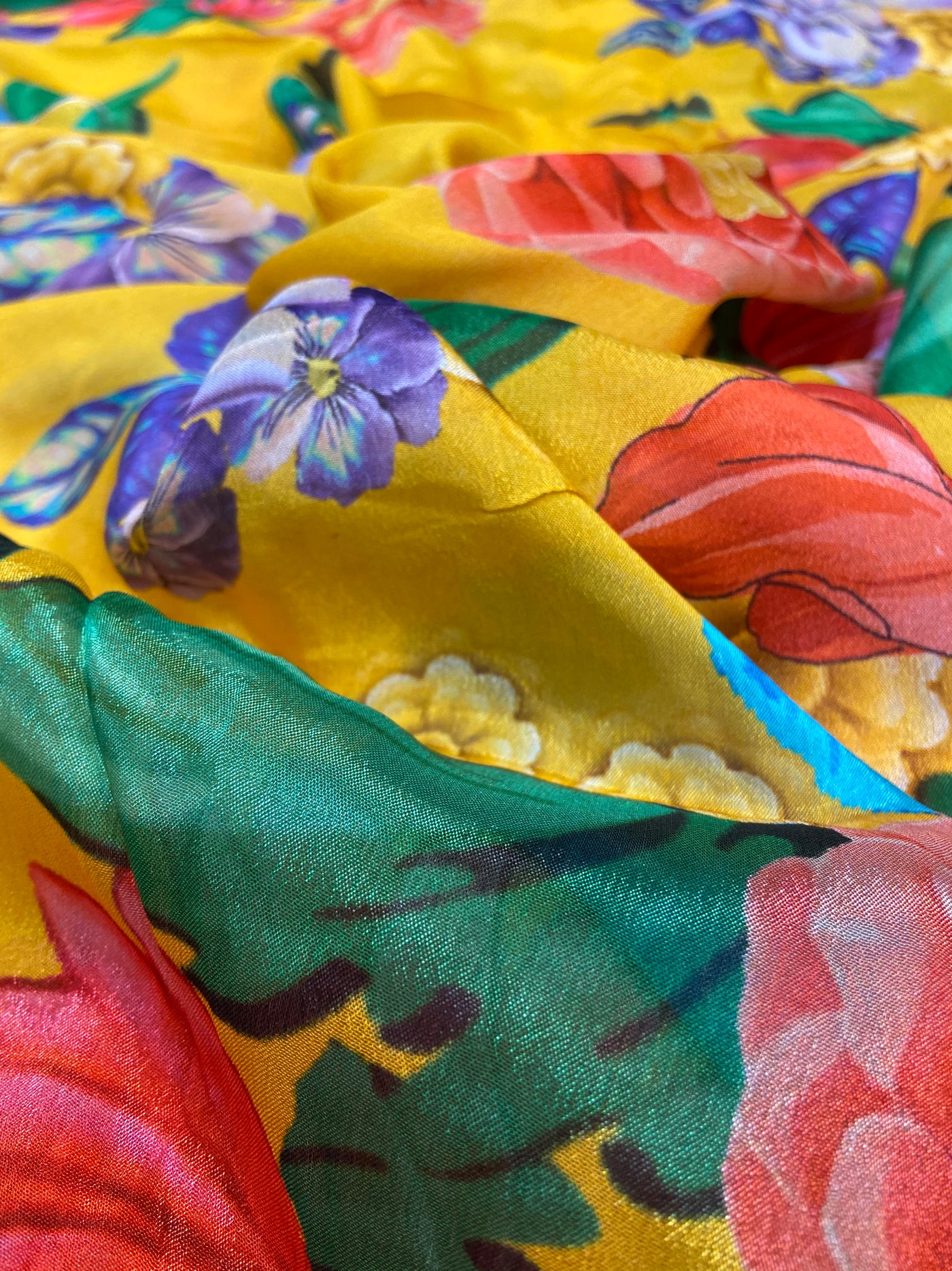 Multicolor Floral Pure Viscose Chinnon Chiffon Fabric (Wholesale)