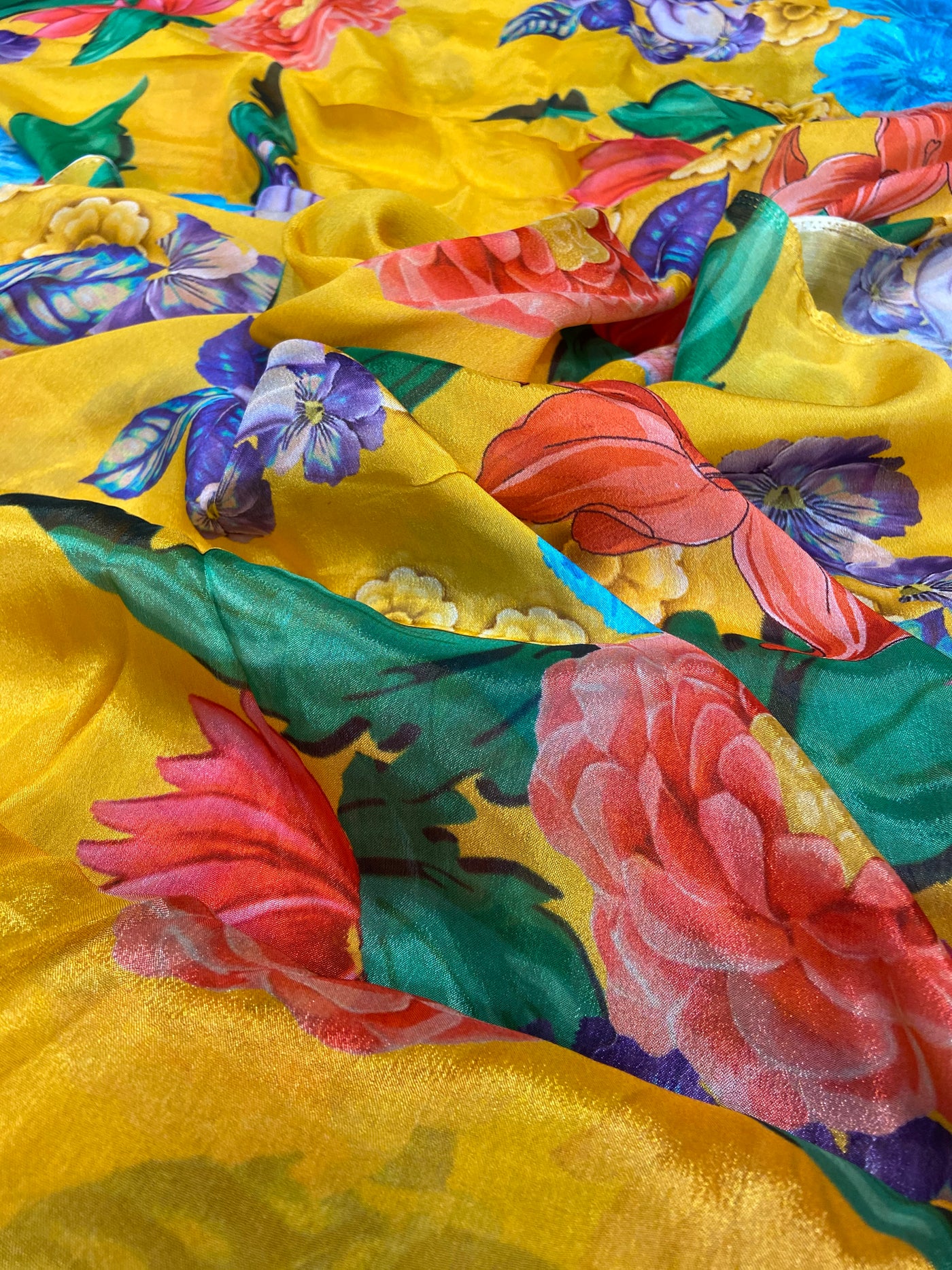 Multicolor Floral Pure Viscose Chinnon Chiffon Fabric (Wholesale)
