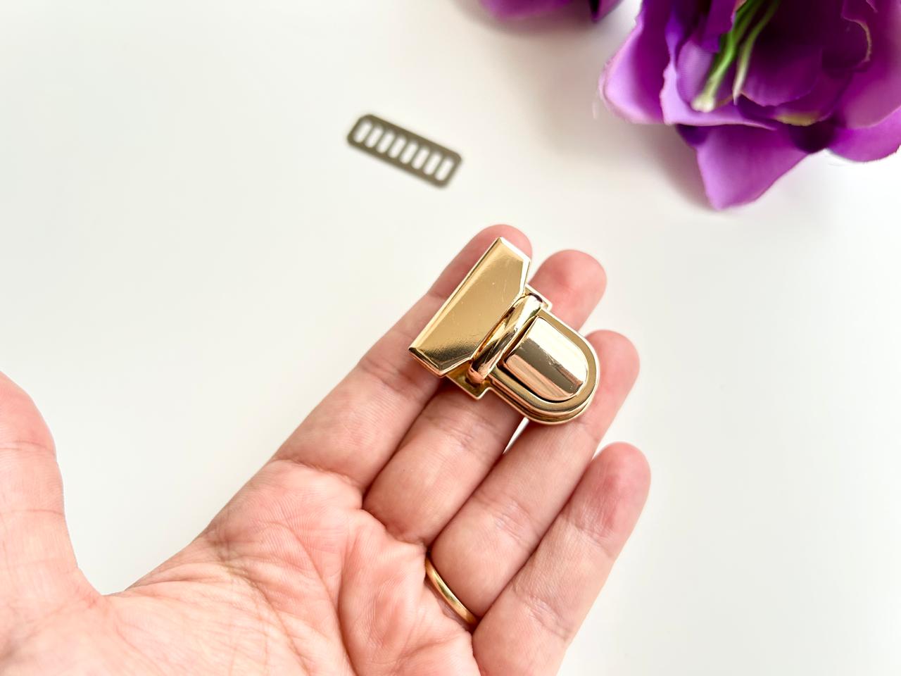 Golden Bag Clip / Push Type Lock  (Type 3)