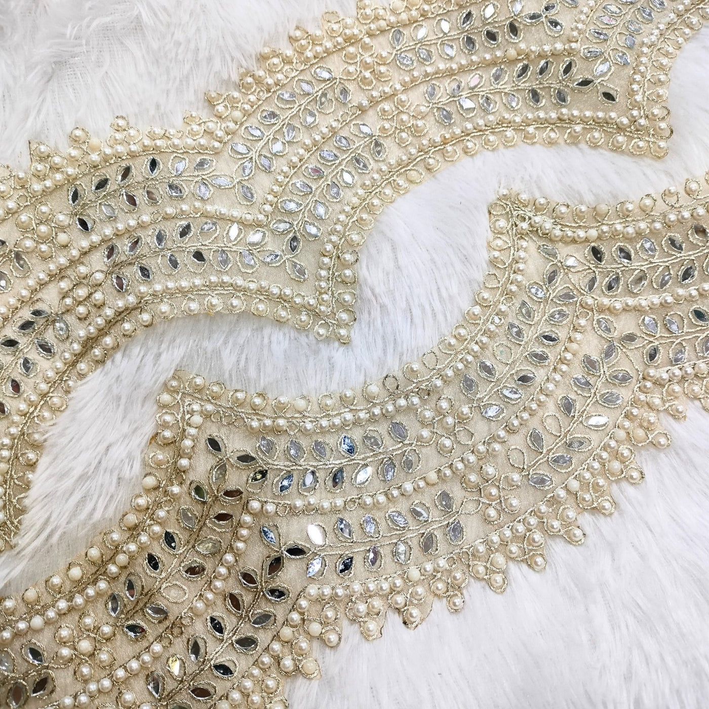 Light Golden Scalloped Mirror and Pearl  Trim