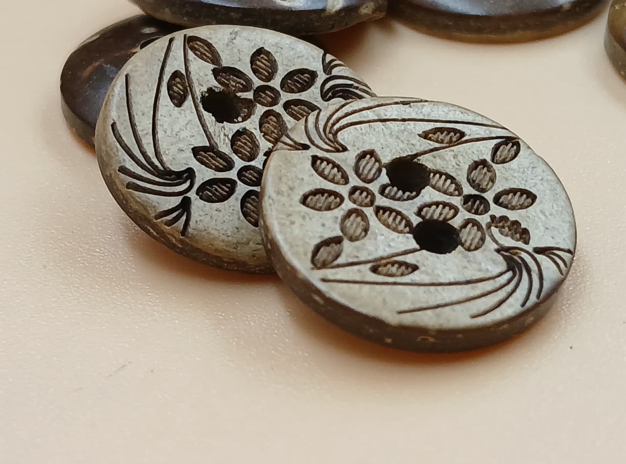 Beige Floral Printed 20L Circular 2 Hole Wooden Buttons