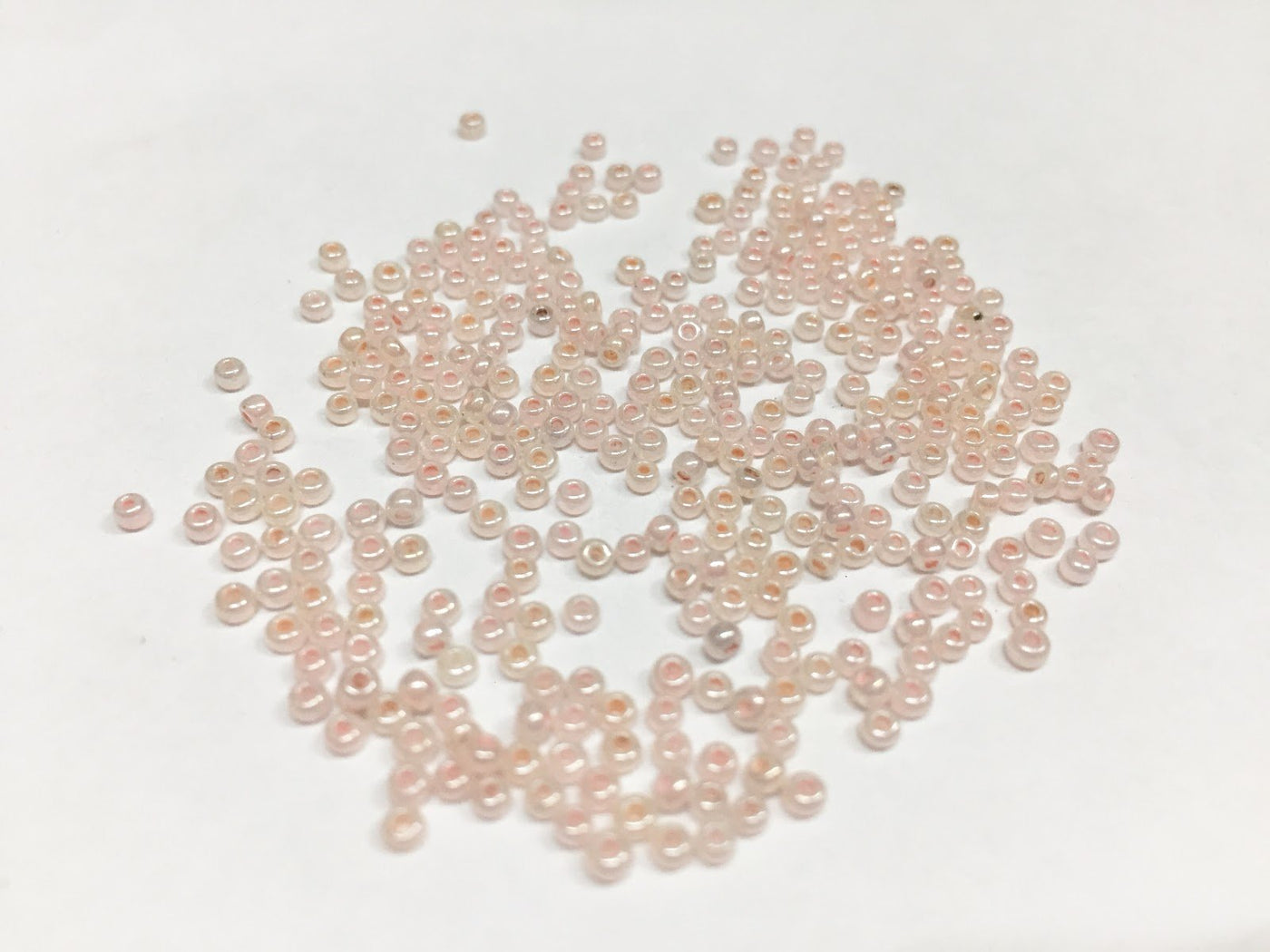 premium-pink-inside-cream-round-rocaille-glass-beads-11-0