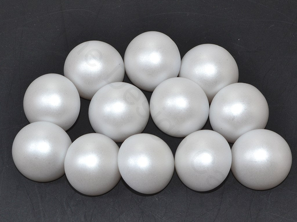 white-plain-coat-buttons-st26419010