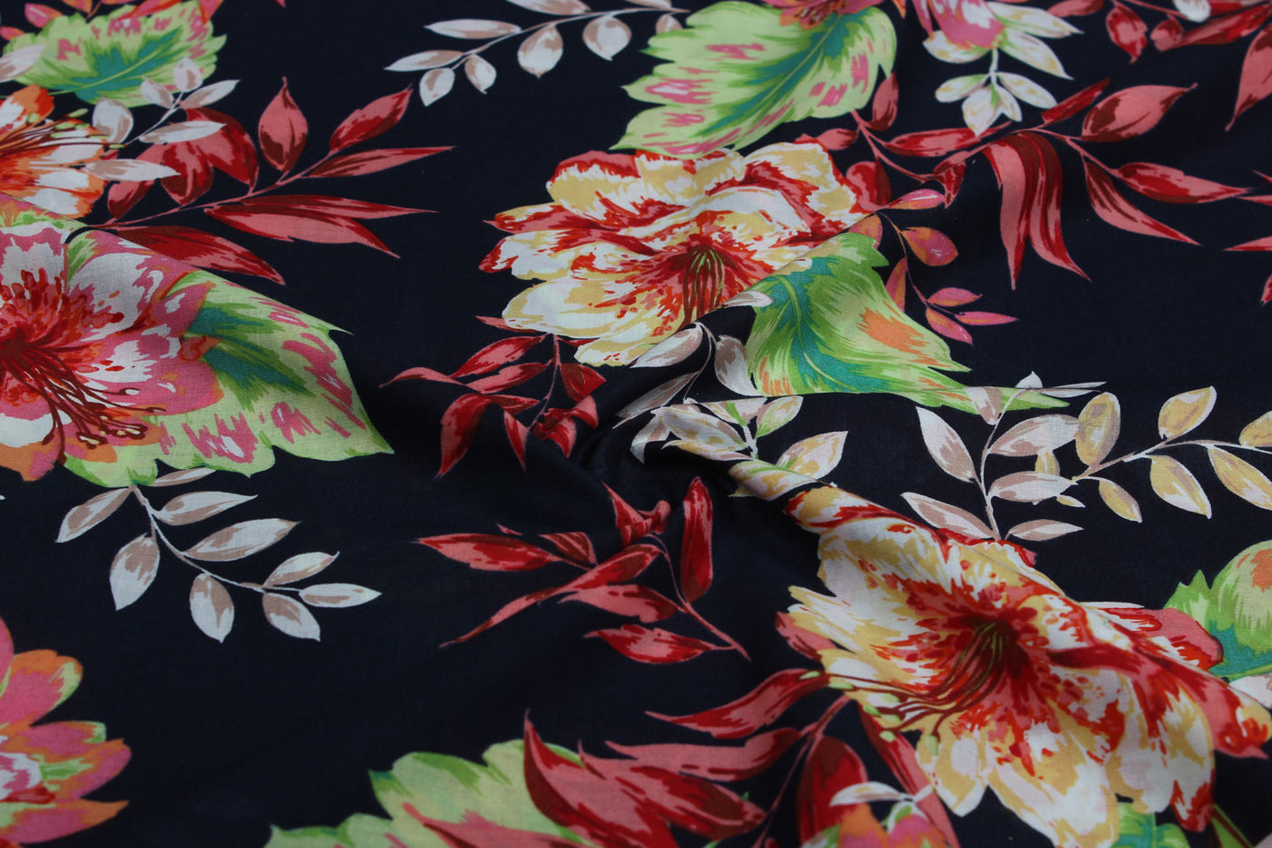 black-printed-cotton-fabric-112326