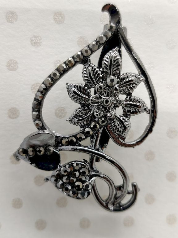 silver-rusted-leaf-design-brooch